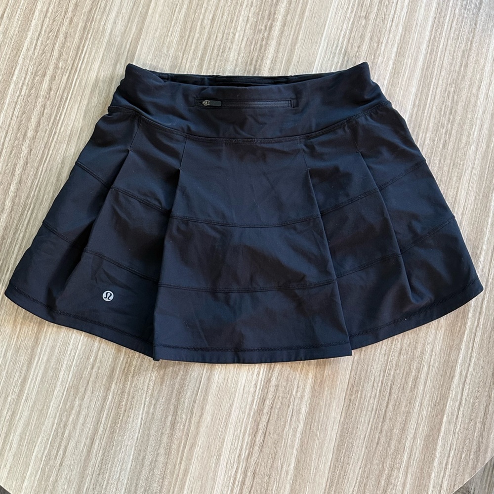 Lululemon Pleated Skirt in Black